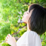 定期的に連絡してくる既婚男性の本音｜脈あり？対処法は